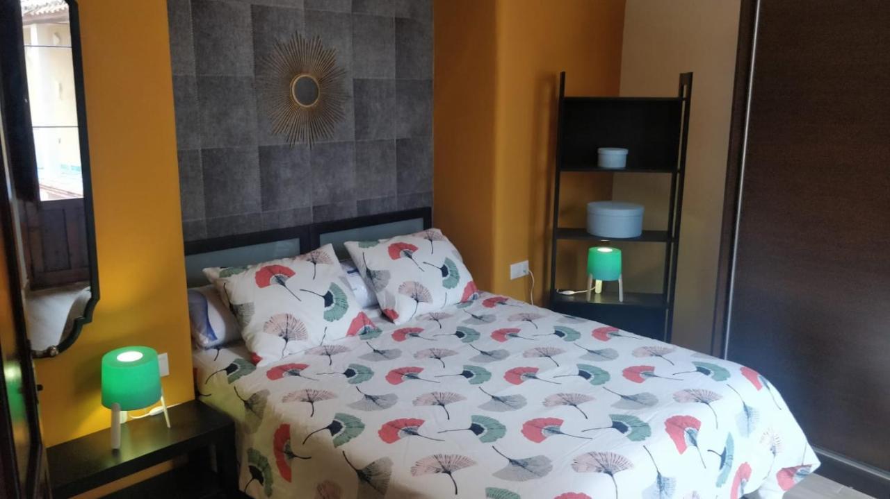 Airam Home Aragon, 7 Almansa Buitenkant foto