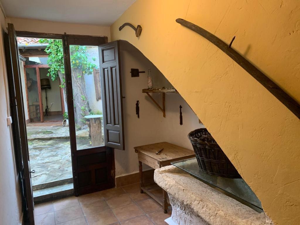 Airam Home Aragon, 7 Almansa Buitenkant foto